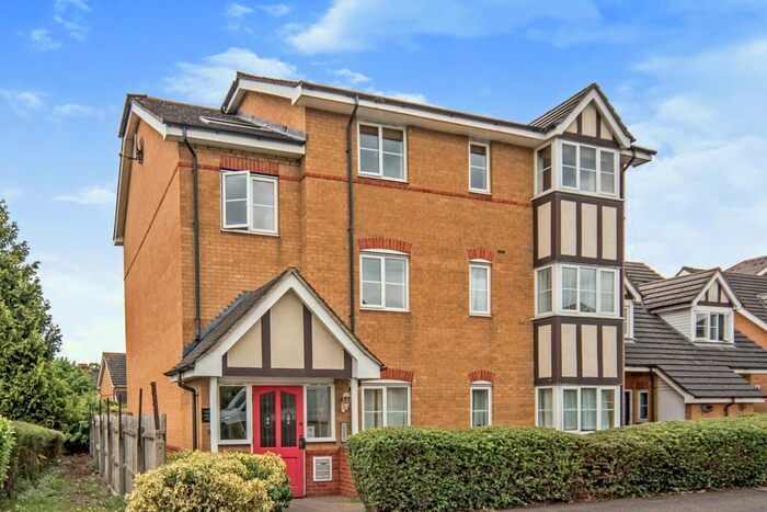 1 Bedroom Flat To Rent In Redwood Grove, Bedford, MK42