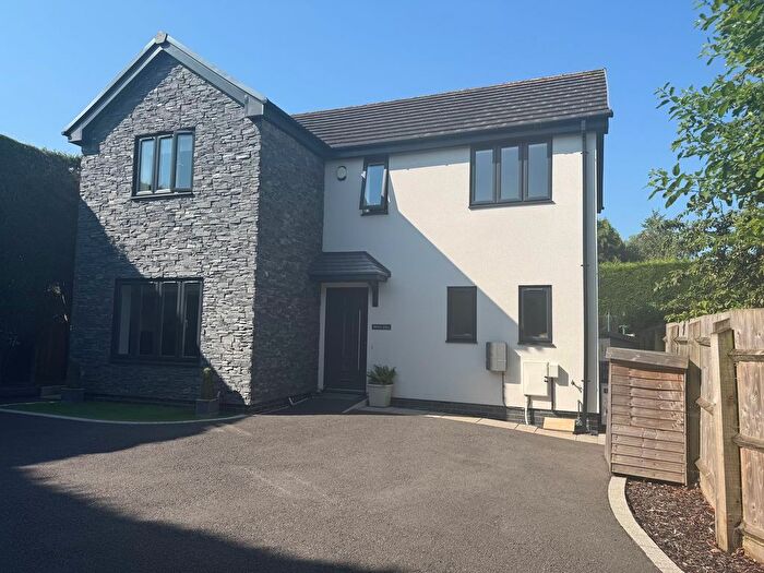 4 Bedroom Detached House For Sale In Almondsbury, Nr Bristol, BS32