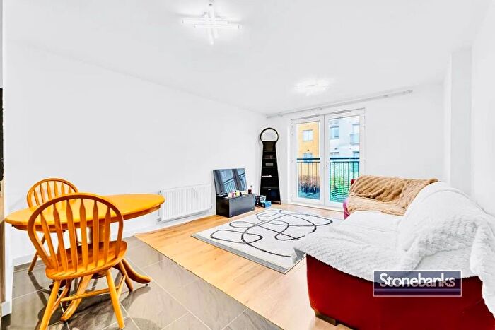 2 Bedroom Flat To Rent In Taywood Road, Northolt, UB5