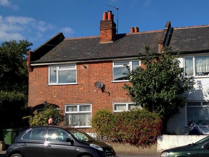 2 Bedroom Flat To Rent In Grove Close, Honor Oak Park, SE23