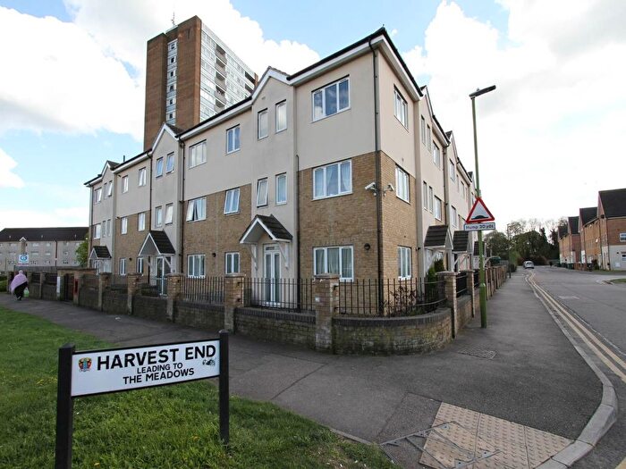 2 Bedroom Flat To Rent In Harvest Court, York Way, Watford, WD25