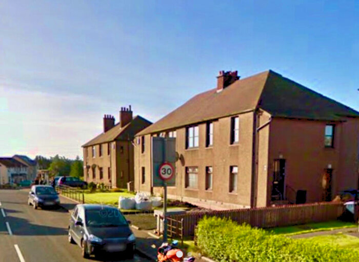 3 Bedroom Flat To Rent In California Terrace, California, Falkirk, FK1