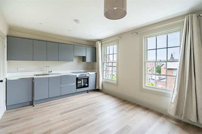 1 Bedroom Flat To Rent In Flat Holgate Road, York, YO24