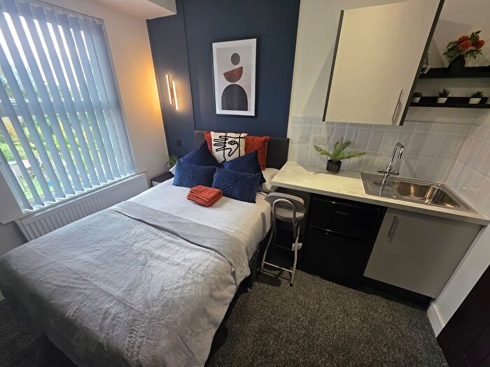 1 Bedroom Studio To Rent In Belmont Road, Luton, Bedfordshire, LU1