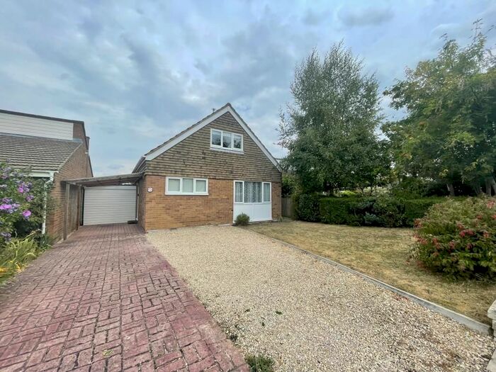 3 Bedroom Semi-Detached House To Rent In Yarnton, Oxfordshire, OX5