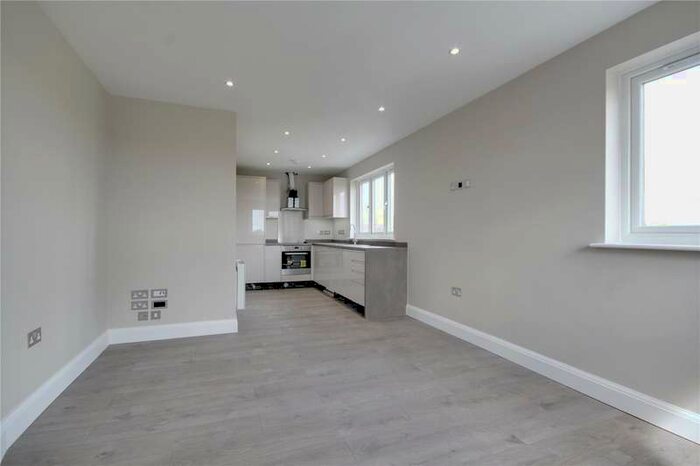 1 Bedroom Flat To Rent In Strodes View, 180 High Street, Egham, Surrey, TW20