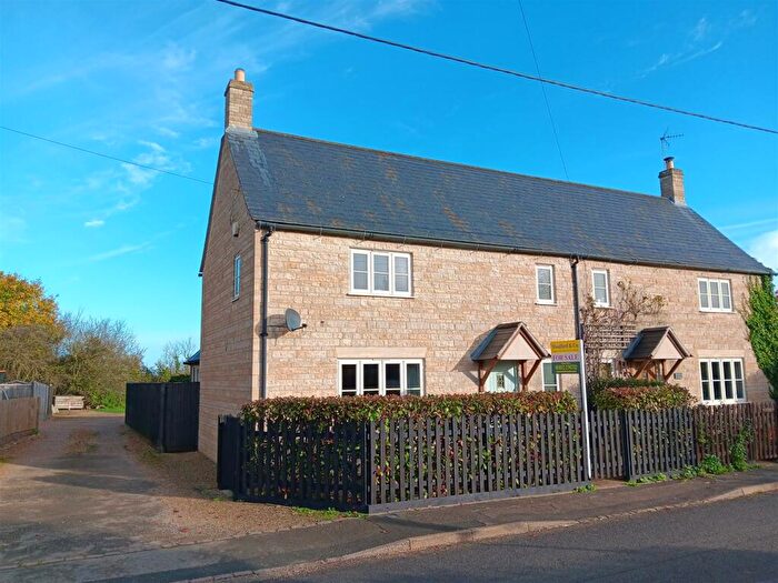 3 Bedroom Semi-Detached House For Sale In Main Street, Upper Benefield, PE8