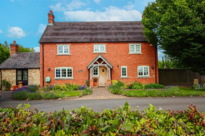 5 Bedroom Cottage To Rent In Napton Road, Stockton, Southam, CV47