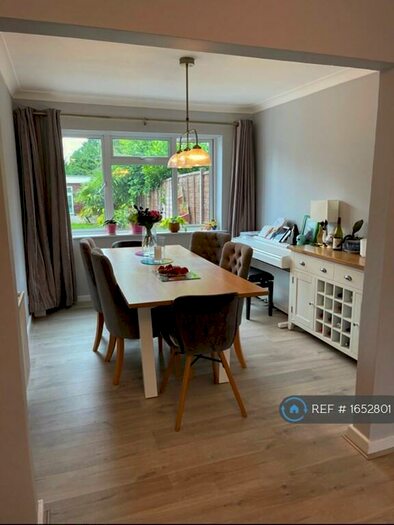 3 Bedroom Semi-Detached House To Rent In Windsor Drive, Orpington, BR6