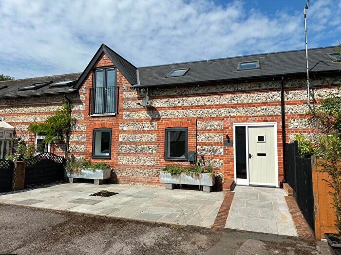 3 Bedroom Barn Conversion For Sale In Burcombe Lane, Wilton, Salisbury, SP2