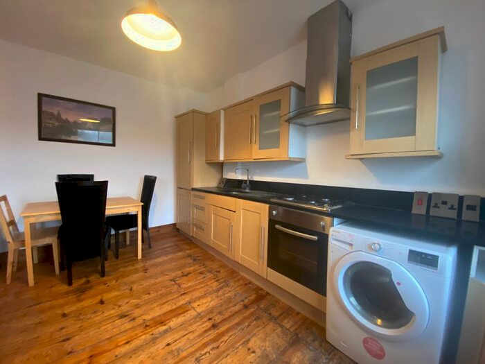 3 Bedroom Flat To Rent In Davenant Road, London, N19