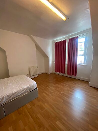 Studio To Rent In Callcott Road, London, NW6