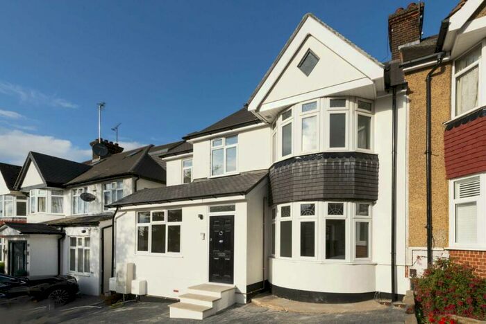 4 Bedroom House To Rent In St. Marys Crescent, London, NW4