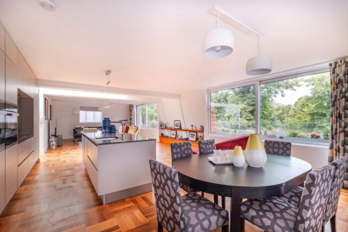 2 Bedroom Flat To Rent In Heathfield Terrace, London, W4