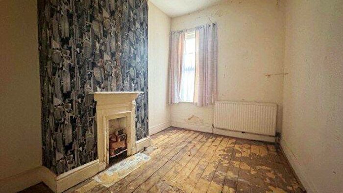3 Bedroom End Of Terrace House For Sale In Balmoral Grove, Rhyl, Denbighshire, LL18