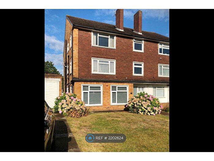 2 Bedroom Flat To Rent In Moreland Court, Anerley, SE20