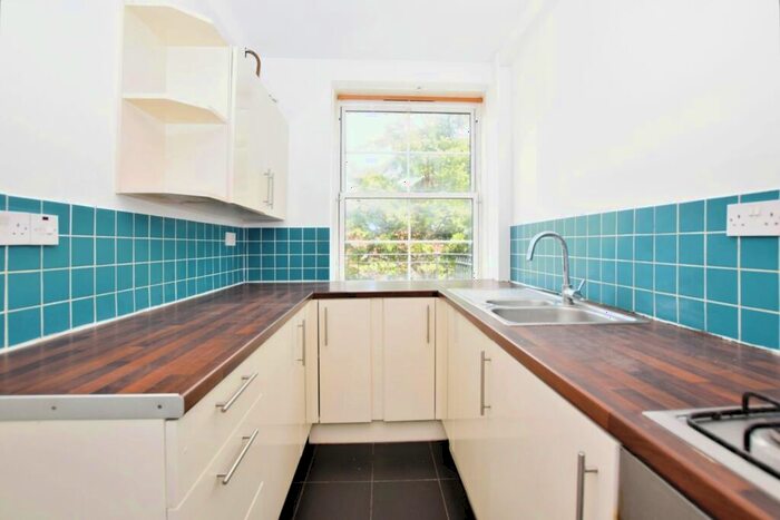 2 Bedroom Flat To Rent In Vauban Estate Bermondsey, SE16