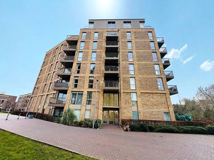 3 Bedroom Flat For Sale In Dixie Court, Adenmore Road, London, SE6