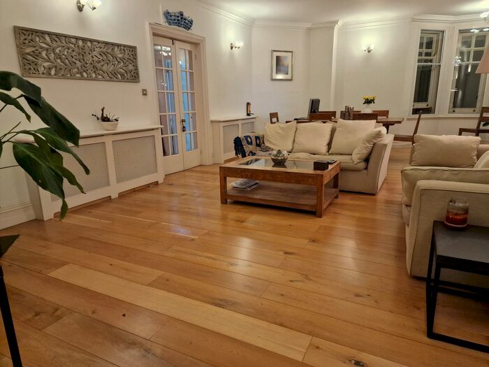 3 Bedroom Flat To Rent In Duke Street, London, W1K