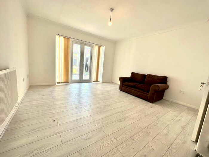 2 Bedroom House To Rent In Wyndham Road, Birmingham, B16