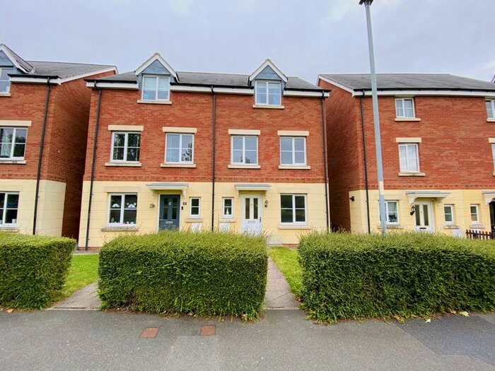 4 Bedroom Semi-Detached House To Rent In Staddlestone Circle, Hereford, HR2