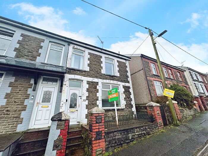 3 Bedroom Semi-Detached House For Sale In Oakland Terrace, Cilfynydd, Pontypridd, CF37