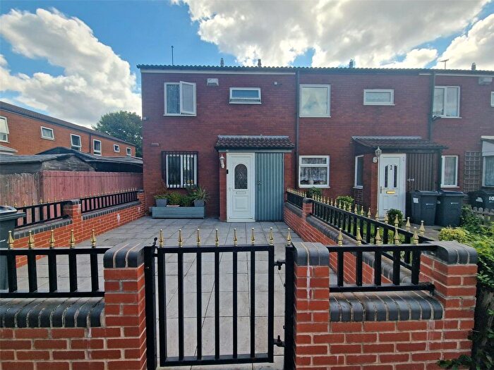 3 Bedroom End Of Terrace House For Sale In Robertsons Gardens, Birmingham, West Midlands, B7
