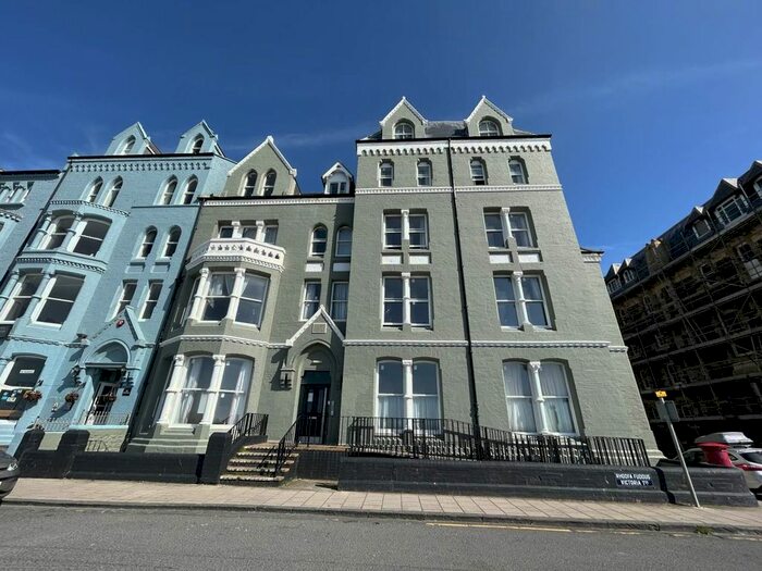 4 Bedroom Flat To Rent In Flat Victoria House, Victoria Terrace, Aberystwyth, SY23
