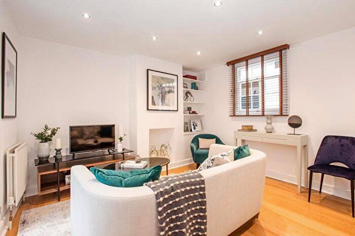 1 Bedroom Property To Rent In Bryanston Mews West, Marylebone, London, W1H