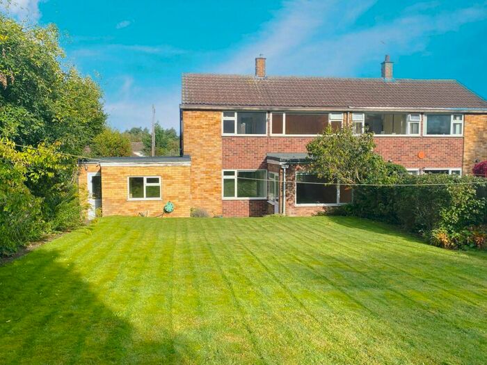 3 Bedroom Semi-Detached House For Sale In Rosemary Crescent, Grantham, NG31