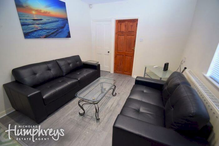 6 Bedroom Terraced House To Rent In Ashford Street, Stoke-On-Trent, ST4