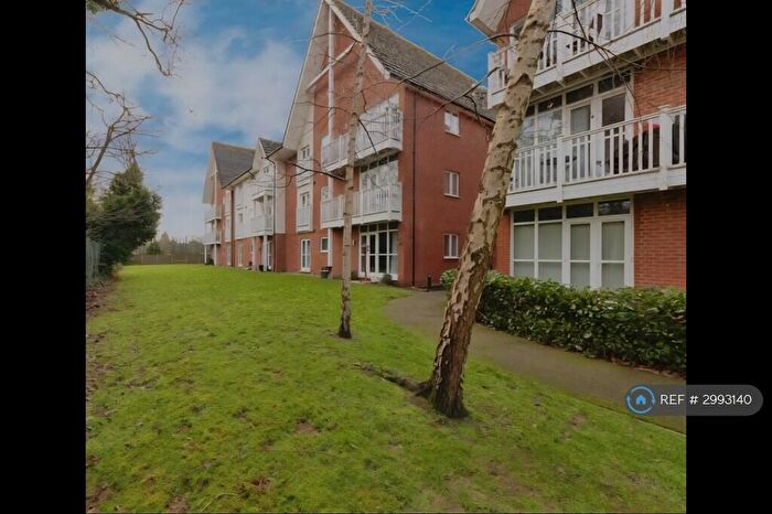 2 Bedroom Flat To Rent In West Brook House, Solihull, B92