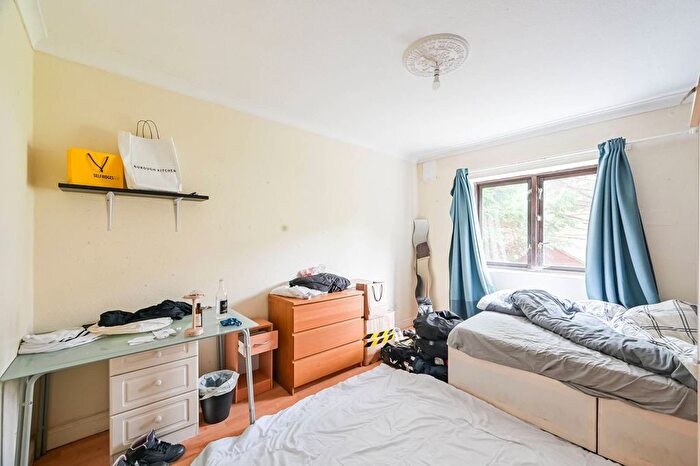 4 Bedroom Terraced House For Sale In Treaty Street, King's Cross, London, N1