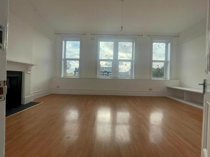 3 Bedroom Flat To Rent In Sydenham Road, London, SE26