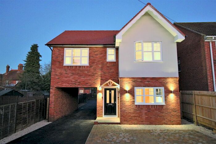 3 Bedroom Detached House To Rent In Camden Road, Maidenhead, Berkshire SL6