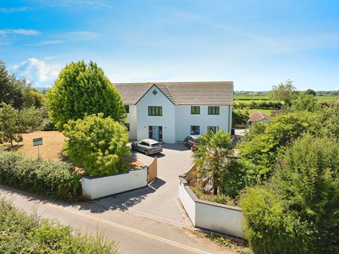 6 Bedroom Detached House For Sale In Kingston Road, Slimbridge, Gloucester, Gloucestershire, GL2