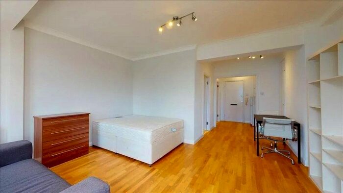 Studio To Rent In Euston Road, London, NW1