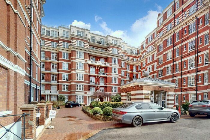 3 Bedroom Flat To Rent In Rodney Court, Maida Vale, London, W9