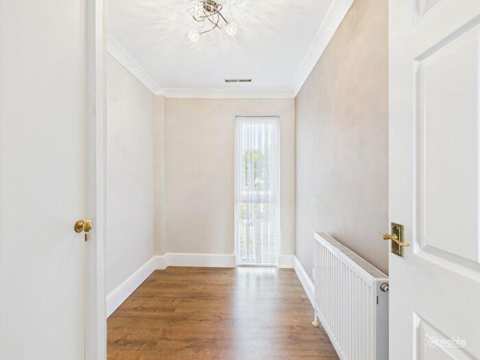 3 Bedroom Terraced House For Sale In Charlwood, Croydon, CR0