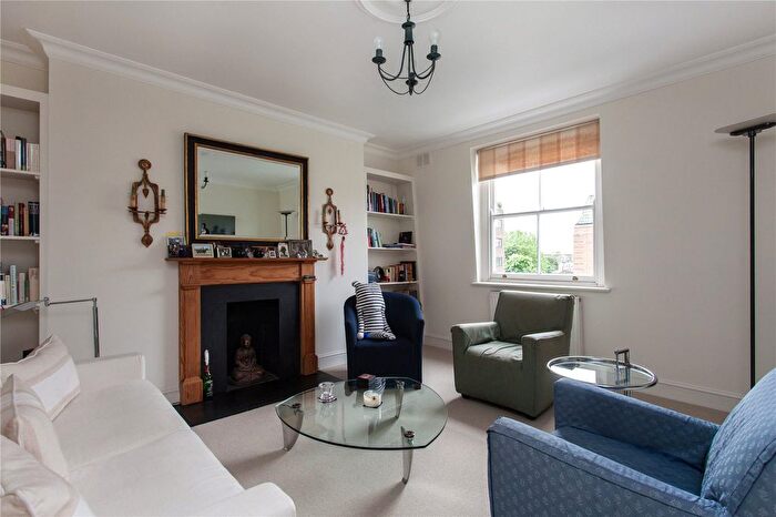 2 Bedroom Flat To Rent In Earls Court Road, Kensington, W8