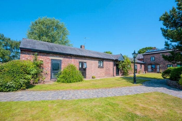 2 Bedroom Barn Conversion For Sale In Ben Lane Court, Intake Lane, Bickerstaffe, Ormskirk, L39