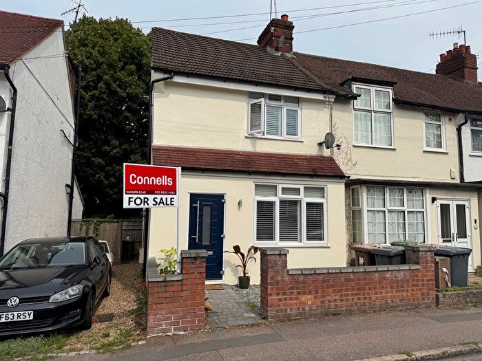 2 Bedroom End Terrace House For Sale In Vale Road, Bushey, WD23