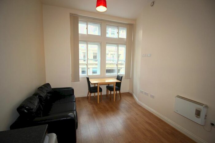 2 Bedroom Flat To Rent In Mosley Street, Newcastle Upon Tyne, Tyne And Wear, NE1