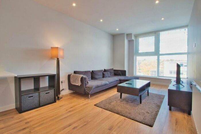 1 Bedroom Apartment To Rent In Albany Gate, Darkes Lane, Potters Bar, EN6