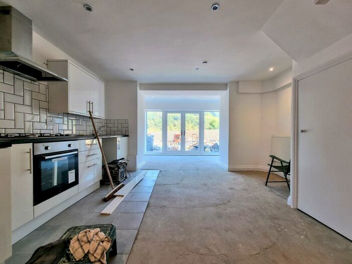 2 Bedroom House To Rent In Penrhiwceiber Road, Mountain Ash, CF45