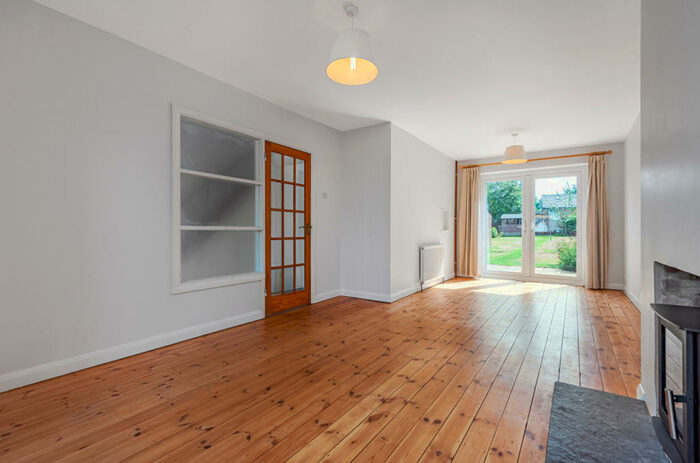 3 Bedroom Semi-Detached House To Rent In Greenwood Road, Crowthorne, Berkshire, RG45