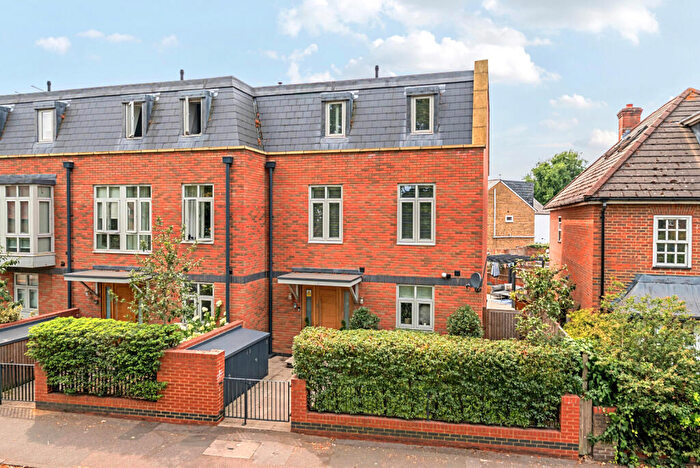 4 Bedroom End Of Terrace House For Sale In Thames Street, Weybridge, KT13