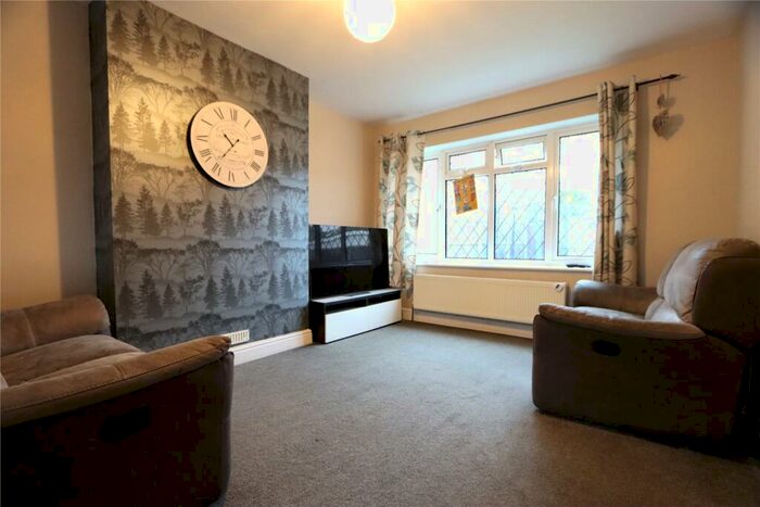 3 Bedroom Semi-Detached House To Rent In Hatfield Gardens, Farnborough, Hampshire, GU14