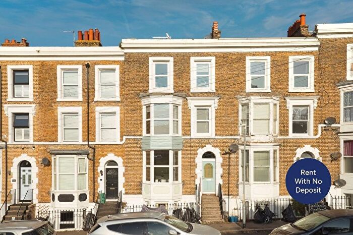 1 Bedroom Flat To Rent In Arklow Square, Ramsgate, CT11