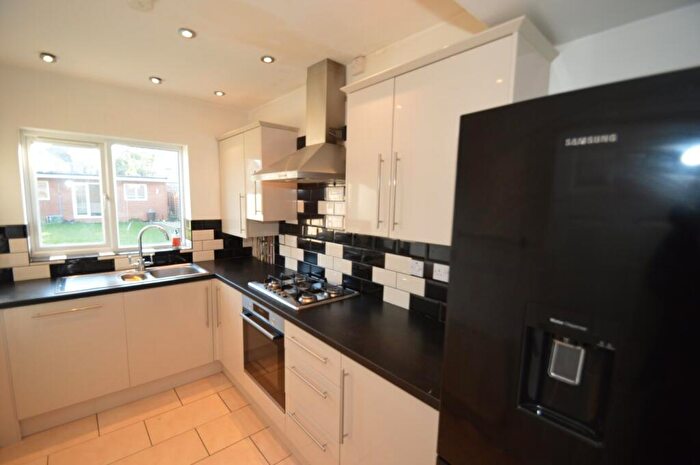 3 Bedroom Semi-Detached House To Rent In Selsey Crescent, Welling, DA16